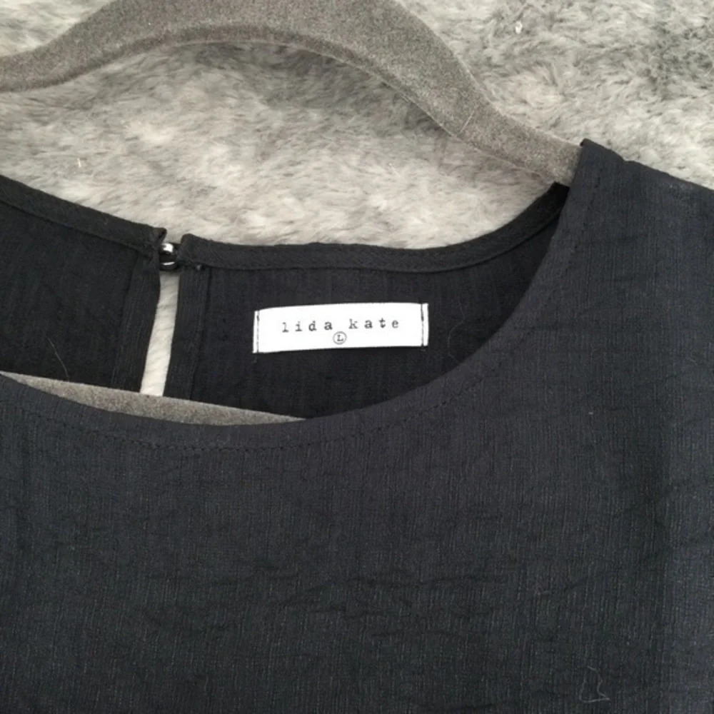 Lida Kate Cropped Top - Picture 3 of 5